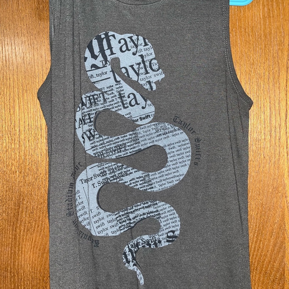 Taylor Swift Reputation Tour sleeveless tank top